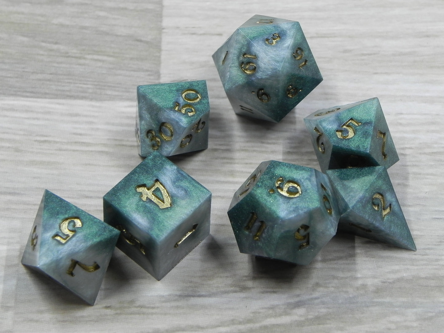 Dice Set: Greenstone
