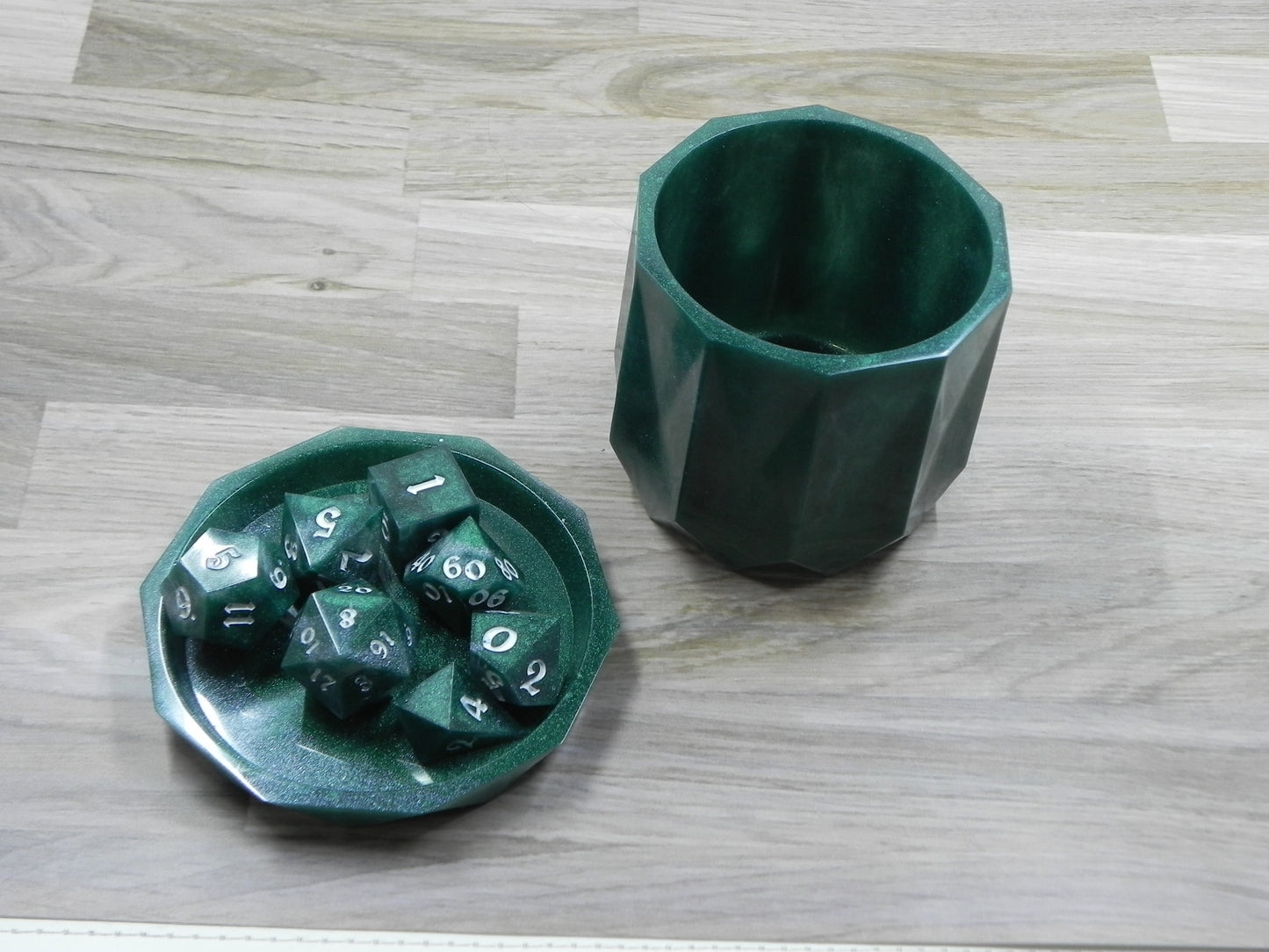 Dice Set: Greenstone