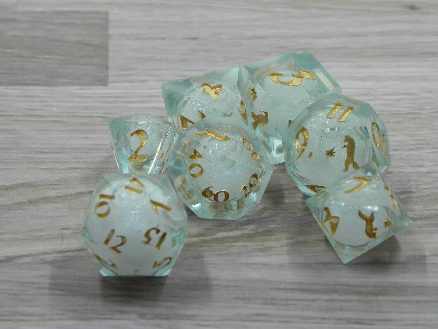 Liquid Core Dice Set: Rip Tide Fox Northstar